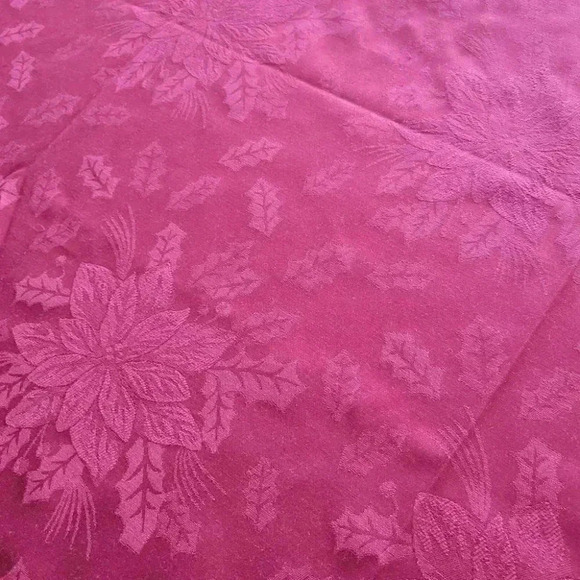 Stunning silky rich color Martha Stewart Table Cover Cloth Large 110"×58" - Picture 2 of 3